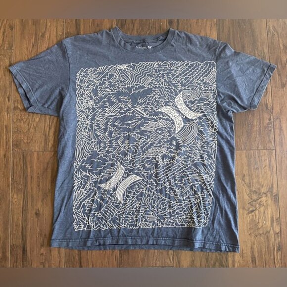 Hurley Other - Hurley graphic T shirt